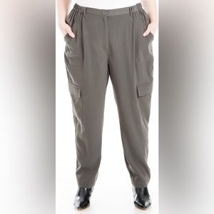 NWT Max Studio Women's Plus Size Soft Twill Ankle Cargo Pant